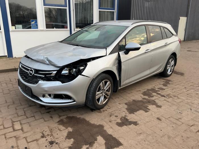 Opel Astra K Sports Tourer 1.6 CDTI 110 16V Sloopvoertuig (2017, Grijs)