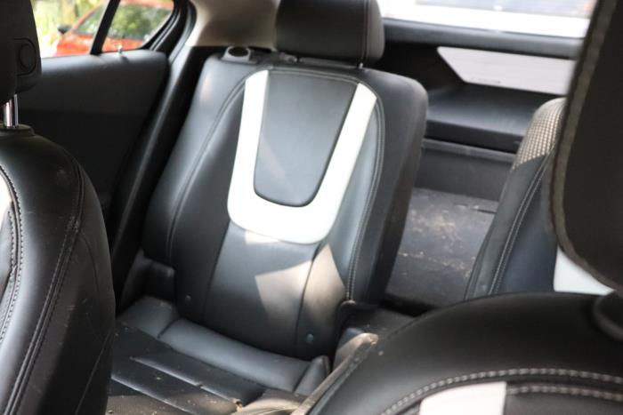 Chevrolet Volt 1.4 16V Sloopvoertuig (2013, Rood)