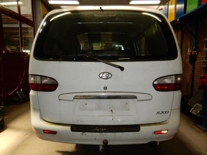 Hyundai H-1/H-200 2.5 Tdi Sloopvoertuig (2004, Wit)