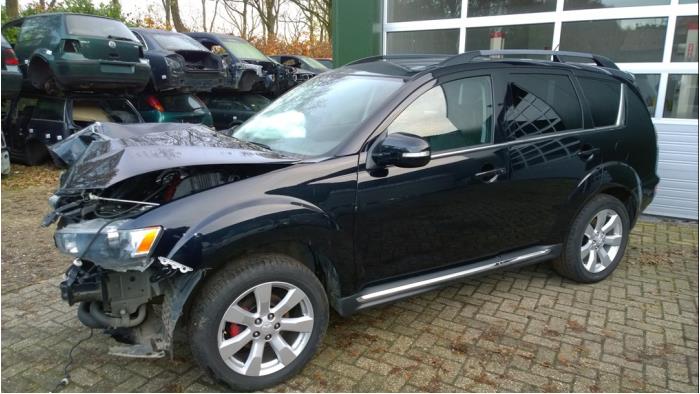 Mitsubishi Outlander 2.2 DI-D 16V Clear Tec 4x4 Sloopvoertuig (2012, Zwart)