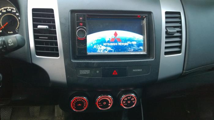 Mitsubishi Outlander 2.2 DI-D 16V Clear Tec 4x4 Sloopvoertuig (2012, Zwart)