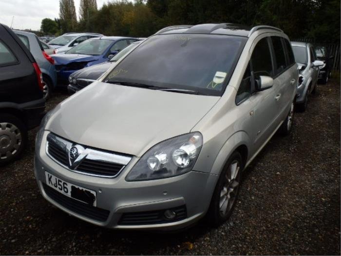 Opel Zafira 2.2 16V Direct Ecotec Sloopvoertuig (2006, Grijs)