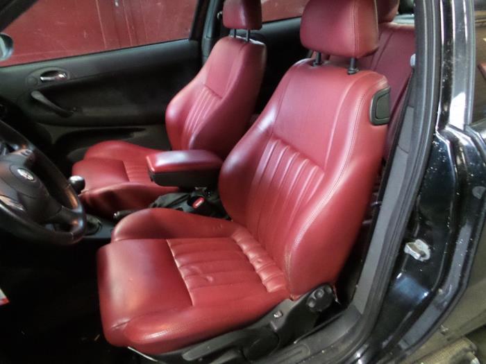 Alfa Romeo 147 1.9 JTD 115 Sloopvoertuig (2005, NERO)