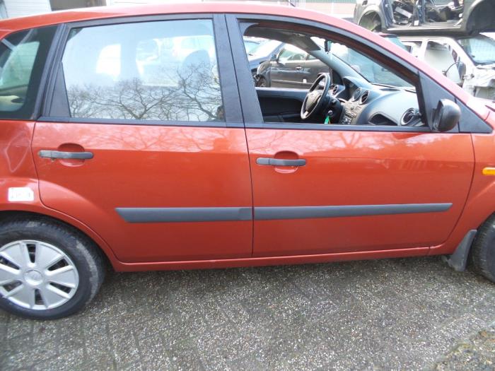 Ford Fiesta 5 1.3 Sloopvoertuig (2007, Oranje)