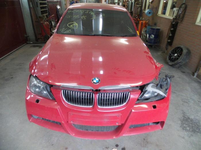 BMW 3 serie 325d 24V Sloopvoertuig (2007, Rood)