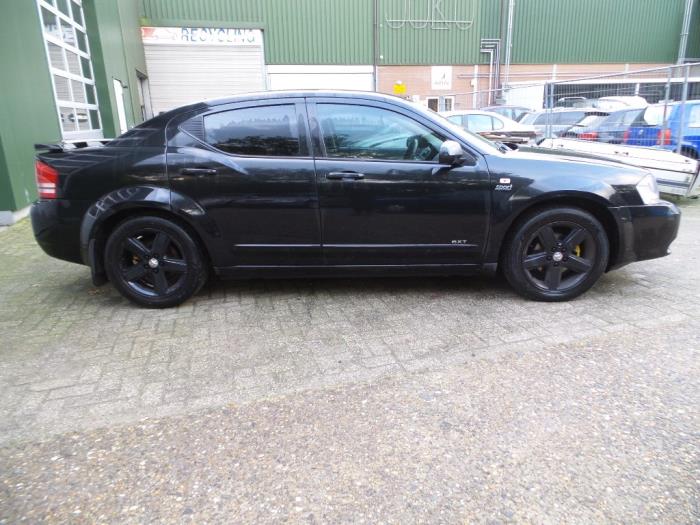 Dodge Avenger 2.0 CRD 16V Sloopvoertuig (2009, Zwart)