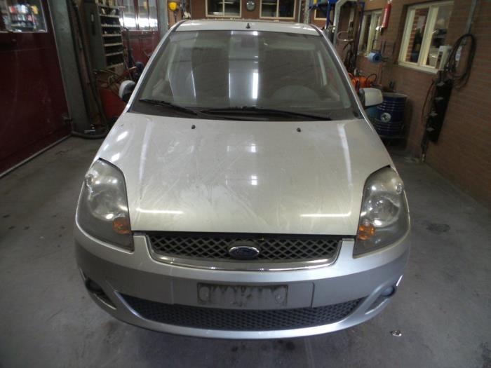 Ford Fiesta 5 1.4 TDCi Sloopvoertuig (2006, Grijs)
