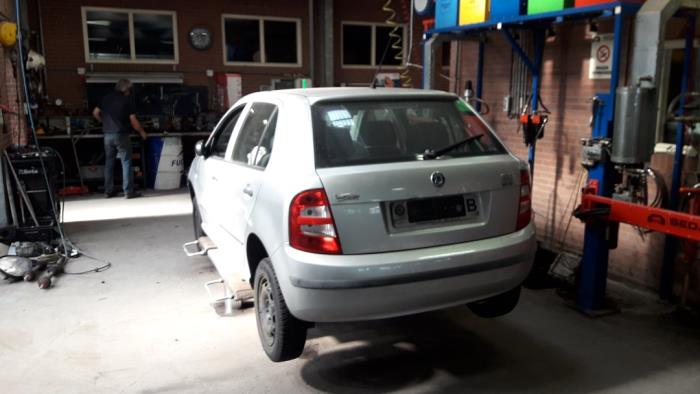 Skoda Fabia 1.2 Sloopvoertuig (2002, Grijs)