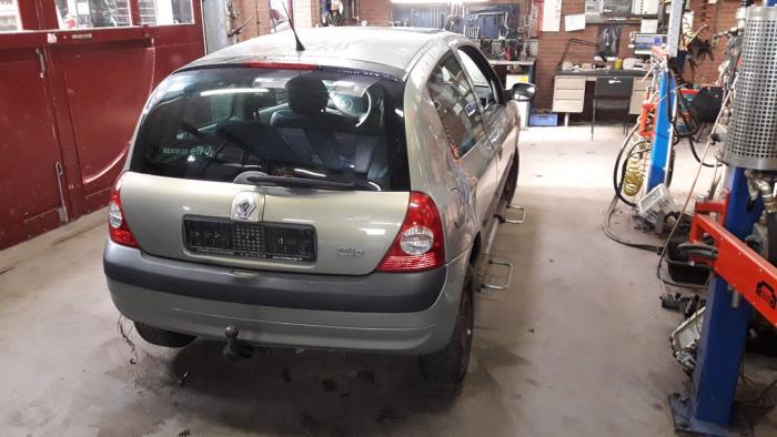 Renault Clio II 1.2 Societe Sloopvoertuig (2002, Grijs)