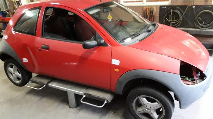 Ford Ka I 1.3i Sloopvoertuig (2001, Rood)