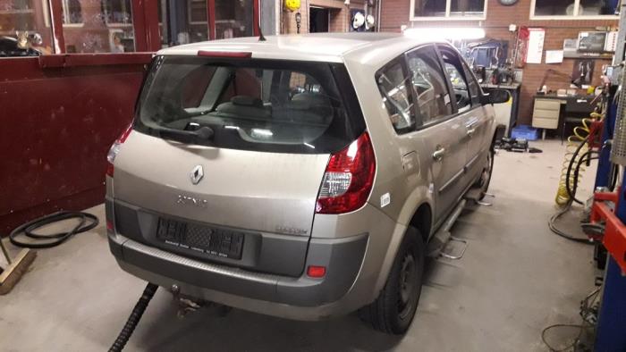 Renault Scénic II 1.6 16V Sloopvoertuig (2007, Beige)