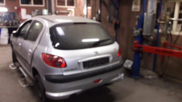 Peugeot 206 1.4 XR,XS,XT,Gentry Sloopvoertuig (2003, Grijs)