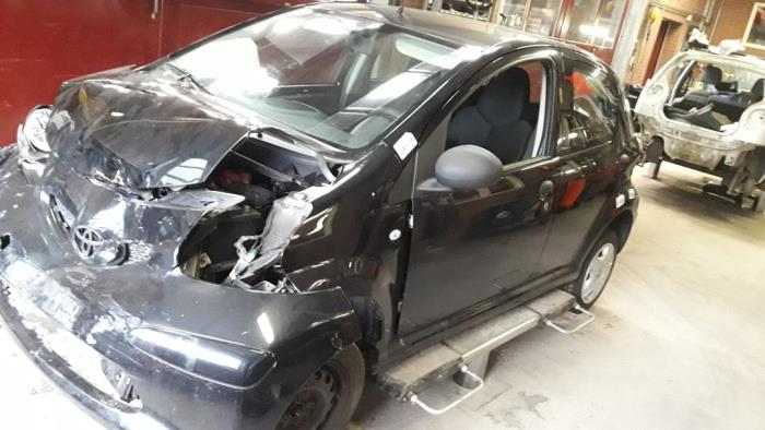 Toyota Aygo 1.0 12V VVT-i Sloopvoertuig (2008, Zwart)