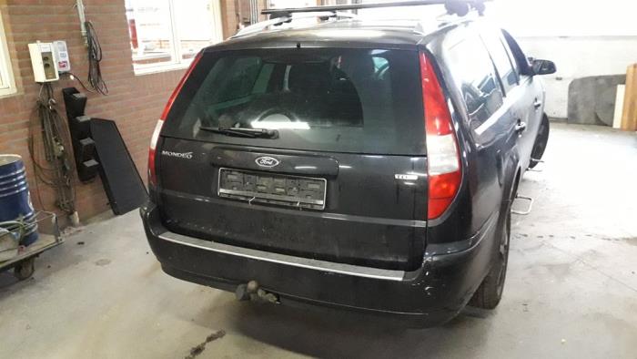 Ford Mondeo III Wagon 2.0 TDCi 130 16V Sloopvoertuig (2006, Zwart)