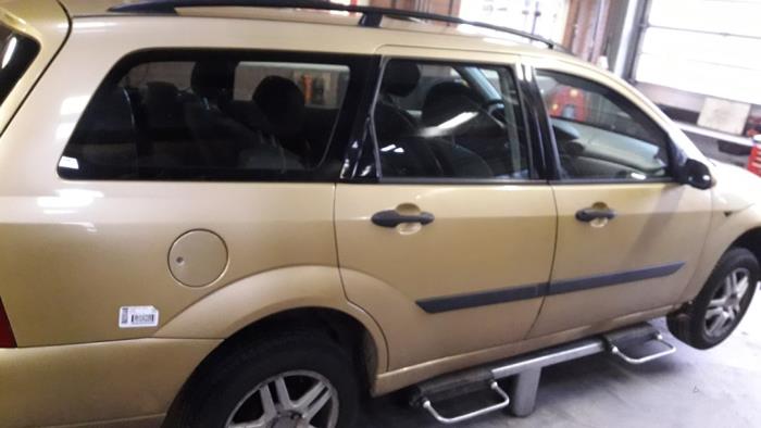 Ford Focus 1 Wagon 1.6 16V Sloopvoertuig (2000, Geel)