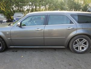 Chrysler 300 C Touring 3.0 CRD 24V Sloopvoertuig (2007, Grijs)