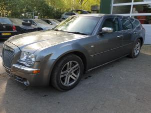 Chrysler 300 C Touring 3.0 CRD 24V Sloopvoertuig (2007, Grijs)