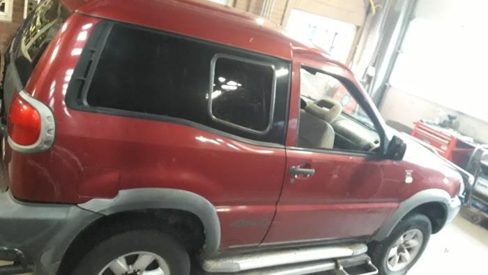 Nissan Terrano II 2.7 TDi Sloopvoertuig (2001, Rood)