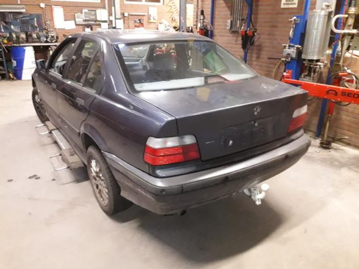 BMW 3 serie 316i Sloopvoertuig (1997, Grijs)