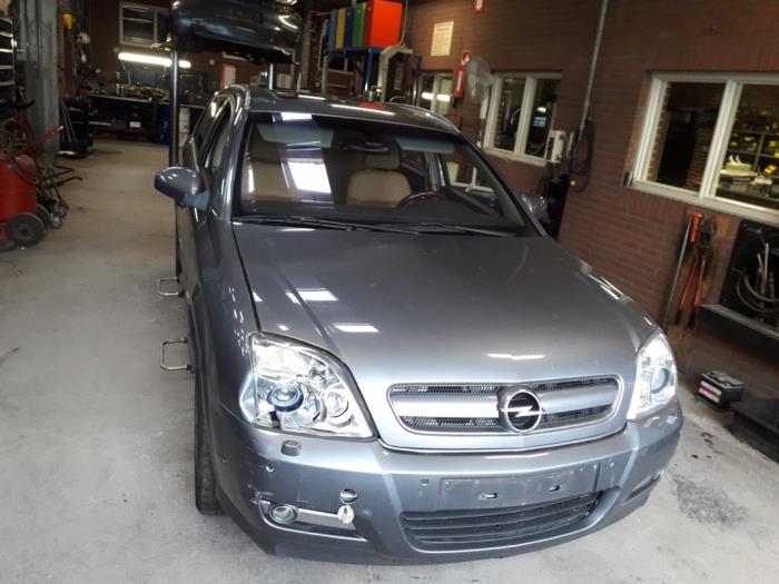 Opel Signum 2.2 DGI 16V Sloopvoertuig (2004, Grijs)