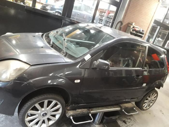 Ford Fiesta 5 2.0 16V ST150 Sloopvoertuig (2007, Grijs)