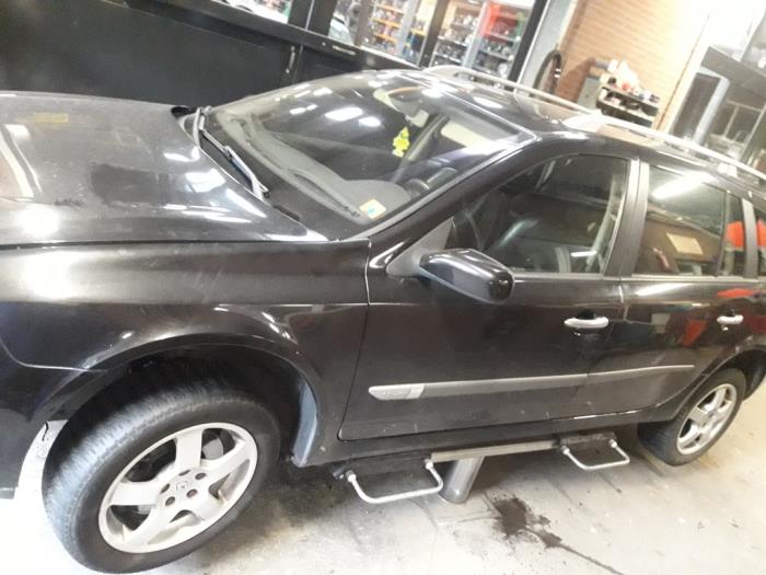 Renault Laguna II Grandtour 1.9 dCi 110 Sloopvoertuig (2006, Zwart)