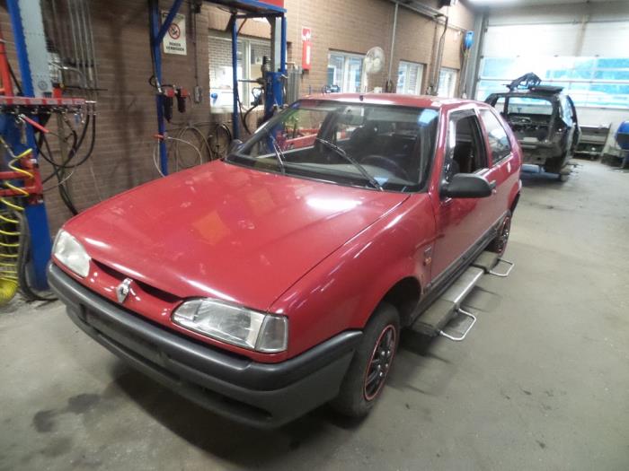 Renault 19 Phase II/III 1.4e Sloopvoertuig (1994, Rood)