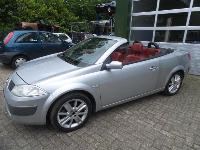 Renault Megane II CC 2.0 16V Sloopvoertuig (2005, Grijs)