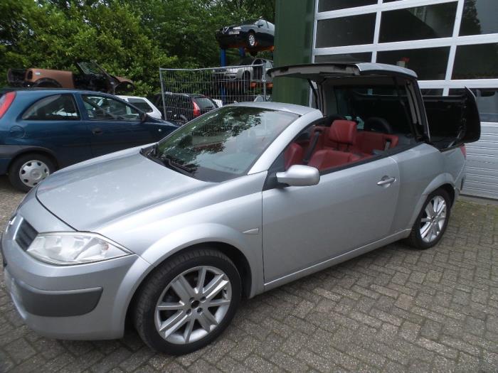 Renault Megane II CC 2.0 16V Sloopvoertuig (2005, Grijs)
