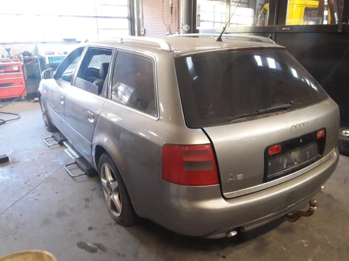 Audi A6 Avant Quattro 2.5 TDI V6 24V Sloopvoertuig (2002, Grijs)