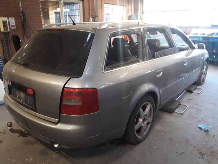 Audi A6 Avant Quattro 2.5 TDI V6 24V Sloopvoertuig (2002, Grijs)