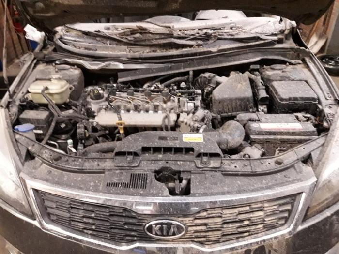 Kia Cee'd 1.6 CRDi 16V Sloopvoertuig (2011, Grijs)