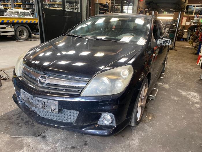 Opel Astra H GTC 1.8 16V Sloopvoertuig (2005, Zwart)