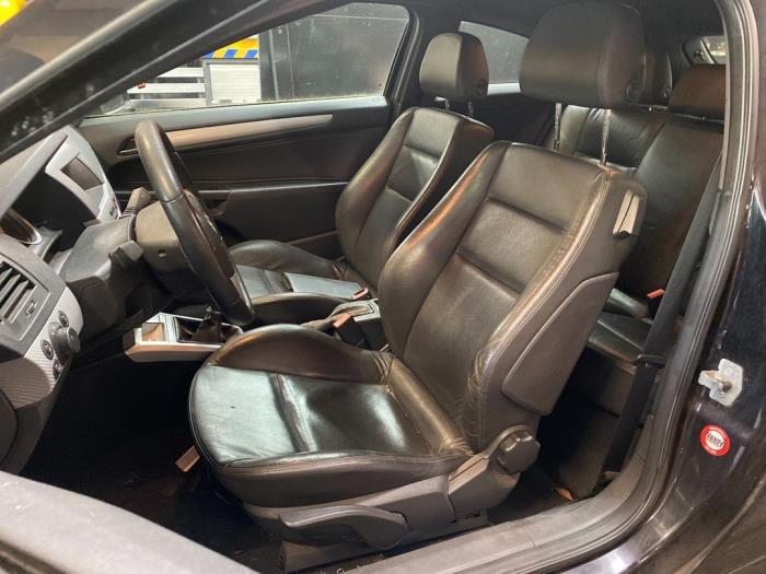 Opel Astra H GTC 1.8 16V Sloopvoertuig (2005, Zwart)