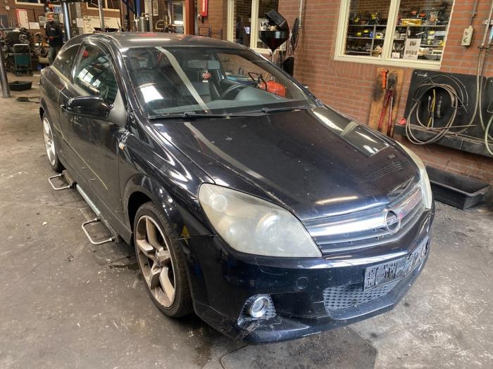 Opel Astra H GTC 1.8 16V Sloopvoertuig (2005, Zwart)