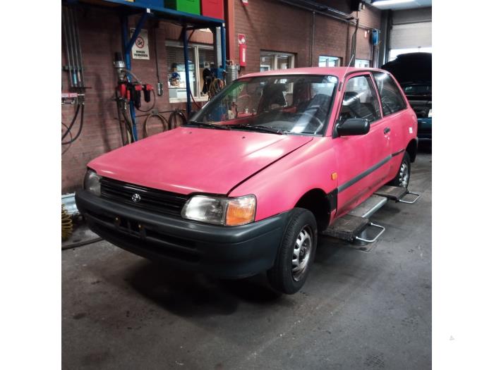Toyota Starlet 1.3 Friend,XLi 12V Sloopvoertuig (1993, Rood)
