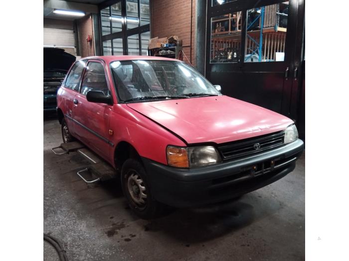 Toyota Starlet 1.3 Friend,XLi 12V Sloopvoertuig (1993, Rood)