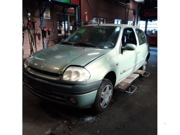 Renault Clio II 1.2 Sloopvoertuig (2000, Grijs)