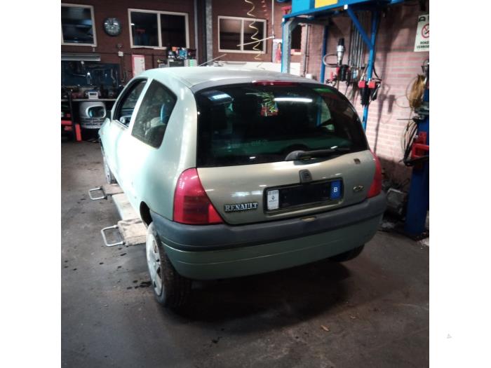 Renault Clio II 1.2 Sloopvoertuig (2000, Grijs)