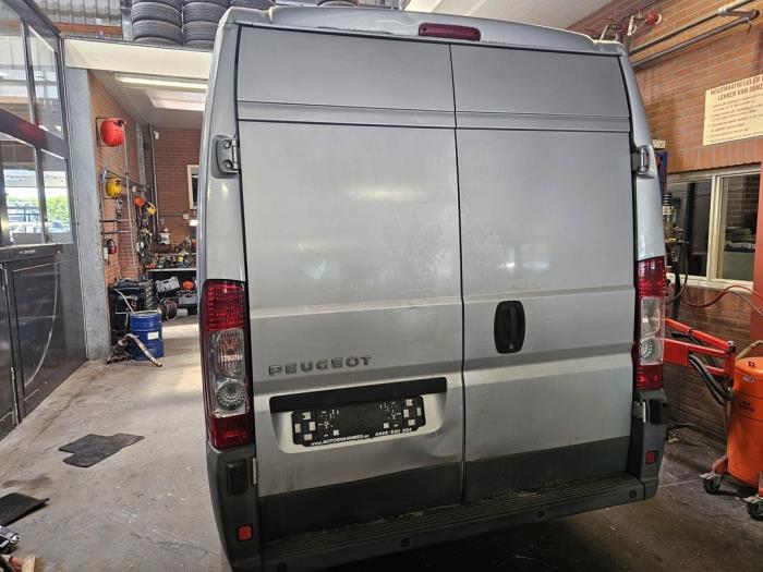 Peugeot Boxer 2.2 HDi 120 Euro 4 Sloopvoertuig (2008, Grijs)