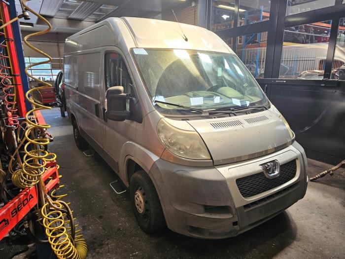 Peugeot Boxer 2.2 HDi 120 Euro 4 Sloopvoertuig (2008, Grijs)