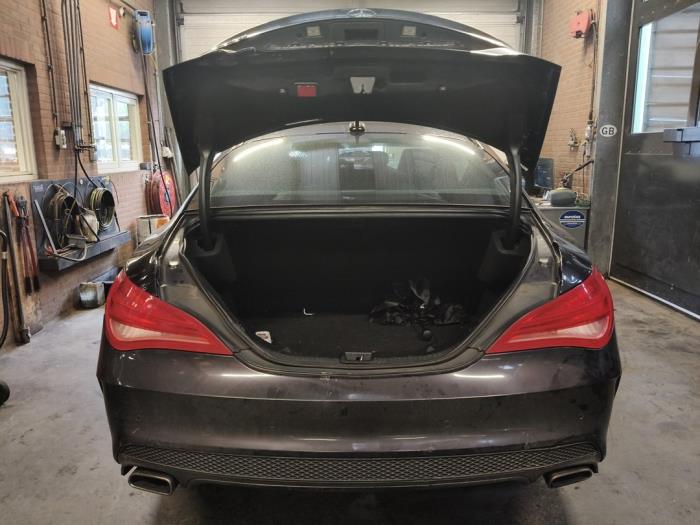 Mercedes CLA 1.6 CLA-200 16V Sloopvoertuig (2014, Paars, Aluminium)