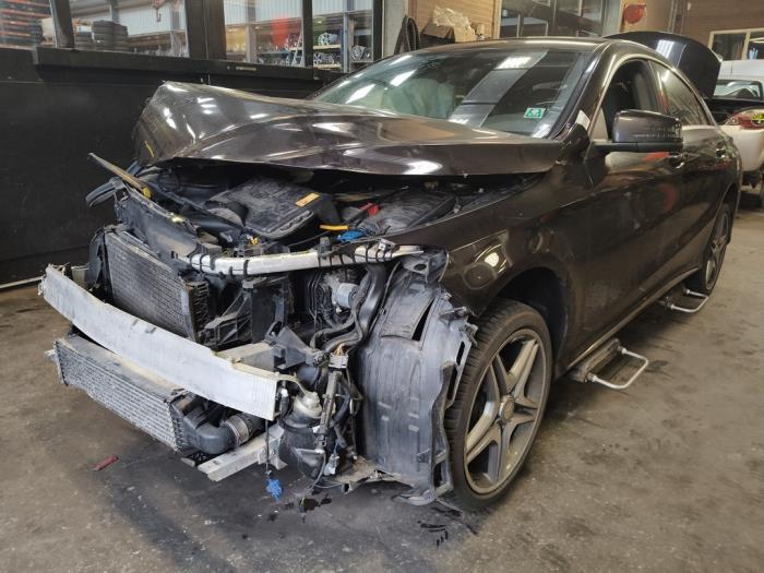 Mercedes CLA 1.6 CLA-200 16V Sloopvoertuig (2014, Paars, Aluminium)