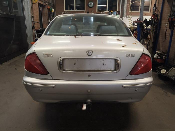 Lancia Lybra 1.9 JTD Sloopvoertuig (2002, Grijs)