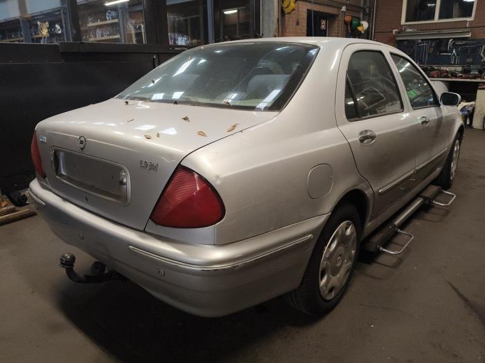 Lancia Lybra 1.9 JTD Sloopvoertuig (2002, Grijs)