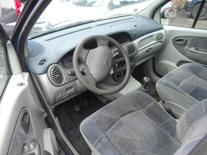 Renault Scénic I 1.6 16V Sloopvoertuig (2000, Paars)