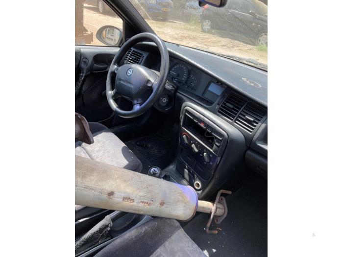 Opel Vectra B 1.6 Sloopvoertuig (1997, Zwart)