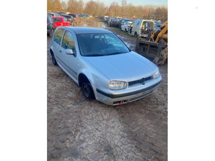 Volkswagen Golf IV 1.6 Sloopvoertuig (2000, Grijs)