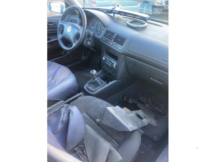 Volkswagen Golf IV 1.6 Sloopvoertuig (2000, Grijs)