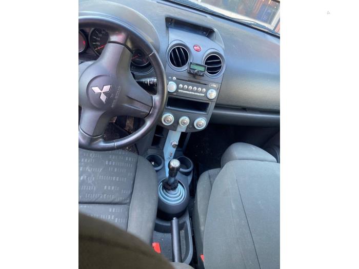 Mitsubishi Colt 1.3 16V Sloopvoertuig (2006, Rood)